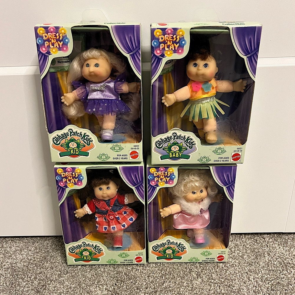 Vintage Cabbage Patch Dress N Play dolls - set of 4